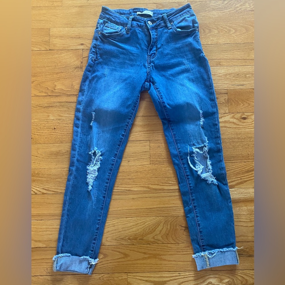 Blue Cropped Jeans with Distressed Details